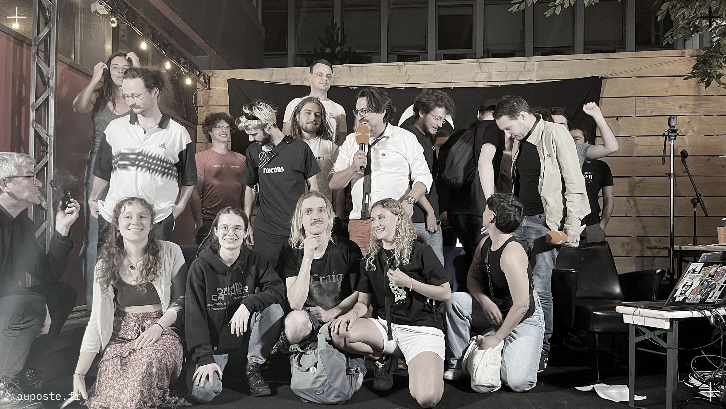 No Pasaran ! 12h de live, micro ouvert en plein air ! Open Mic !