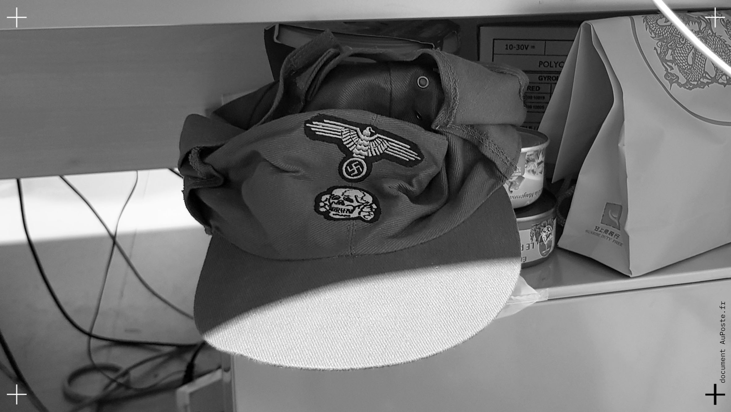 Casquette SS à la Préfecture de Police de Paris, tatouage nazi à la municipale d’Orléans : les fachos ne se cachent plus